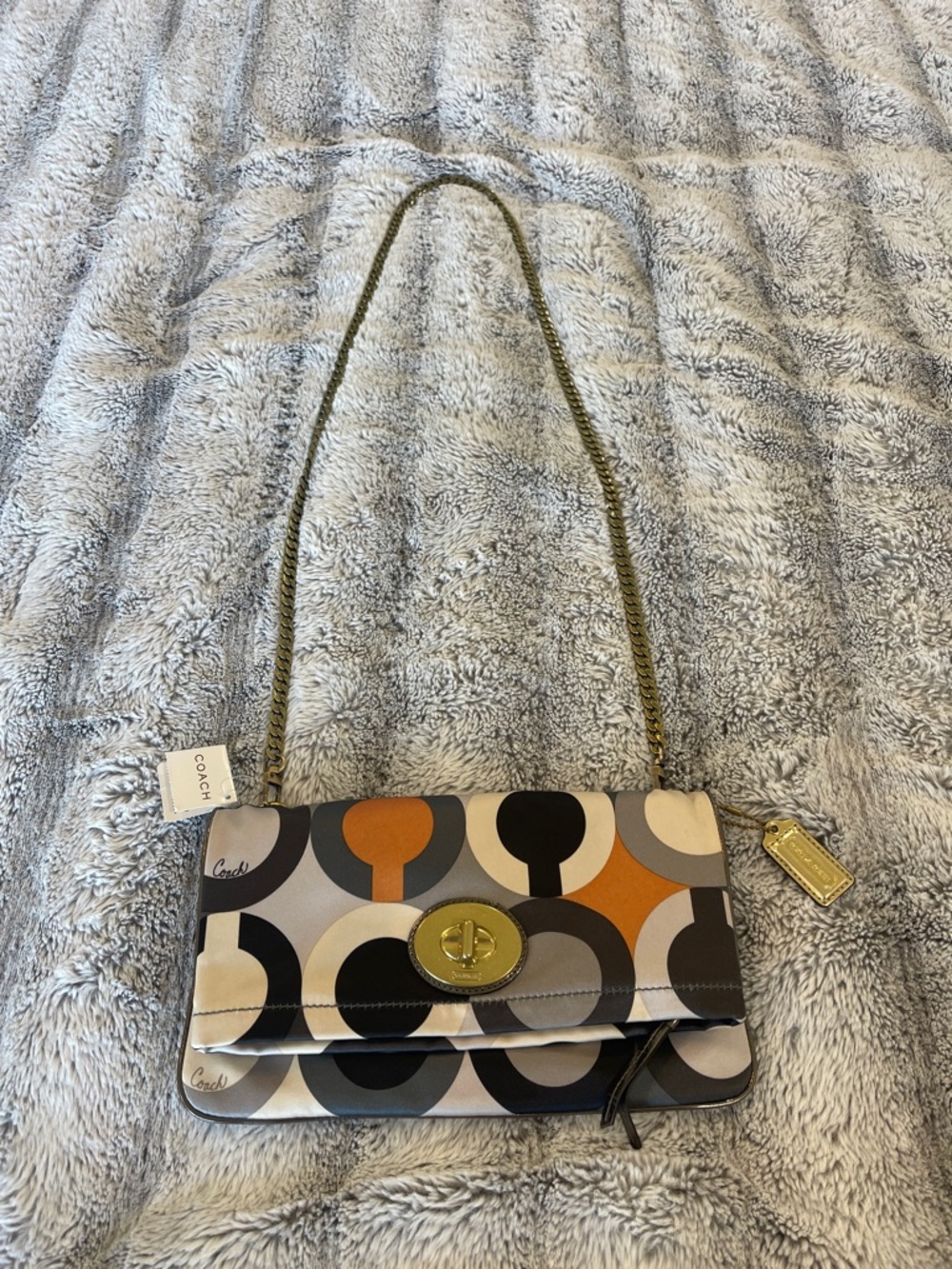 COACH AMANDA FOLDOVER CLUTCH WITH UNBRANDED CHAIN